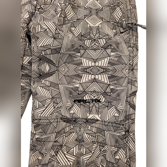 Arctix Kids Snowpants Black White Geometric Insulated Winter Sports Pants Y Med - Picture 7 of 11